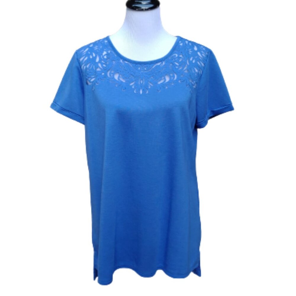 C. Wonder Blue Dressy Short Sleeve T-Shirt Laser-Cut Neckline Print